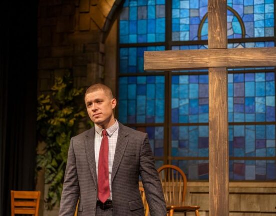 Drama "Doubt" Sub Español: A Riveting Tale of Suspicion and Morality
